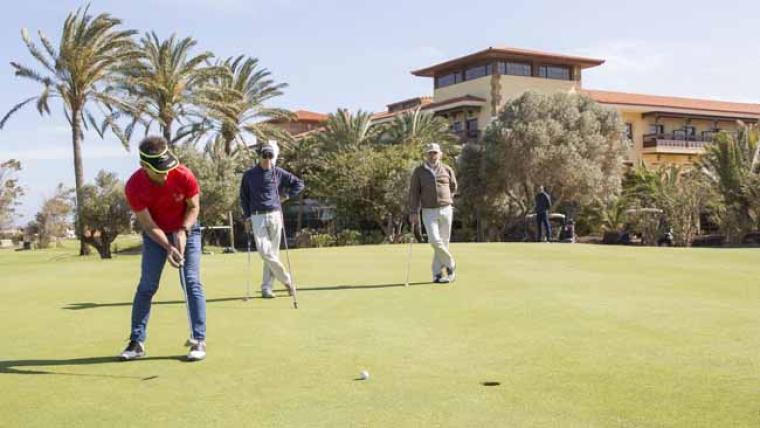 Play golf in Fuerteventura