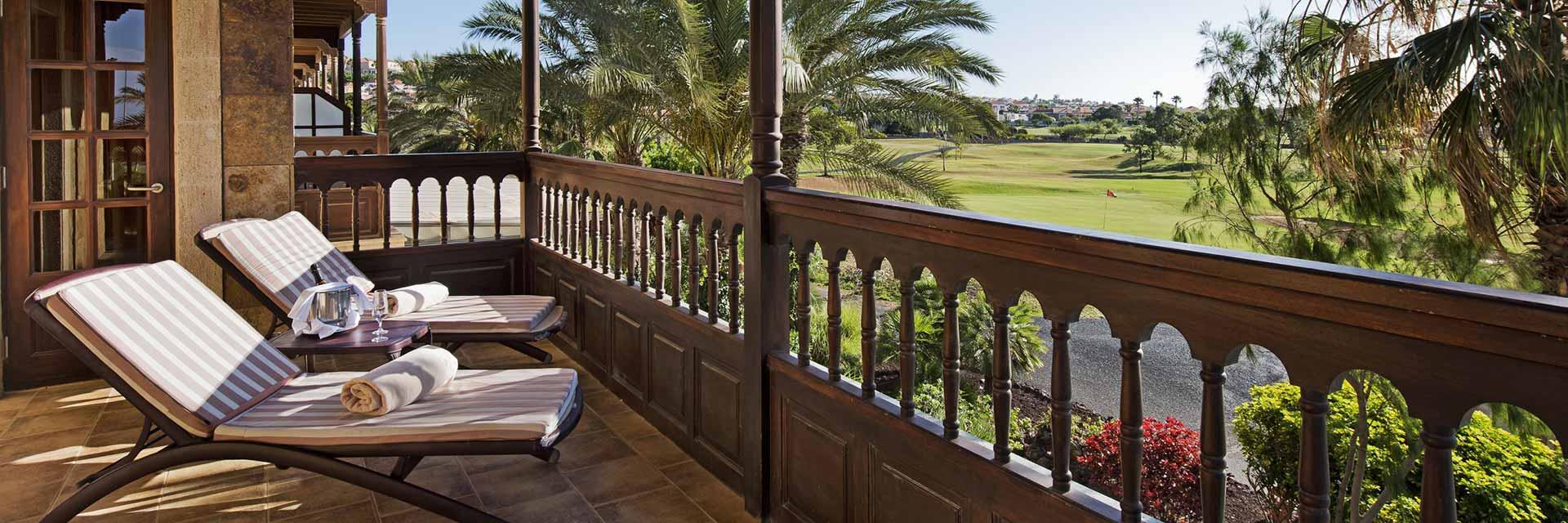 Terraza Suite con Vistas al Campo de Golf