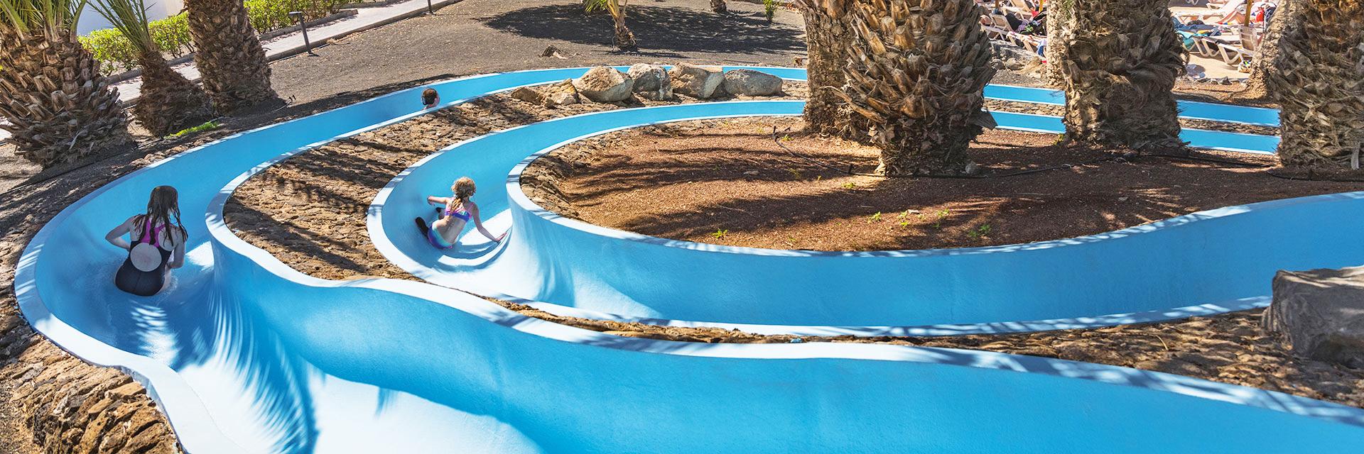 Toboganes en Área piscina, Elba Lanzarote Royal Village