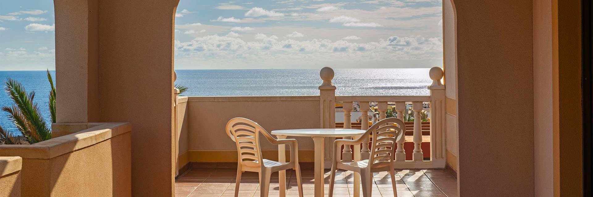 Terraza con Vistas al Mar Elba Lucía